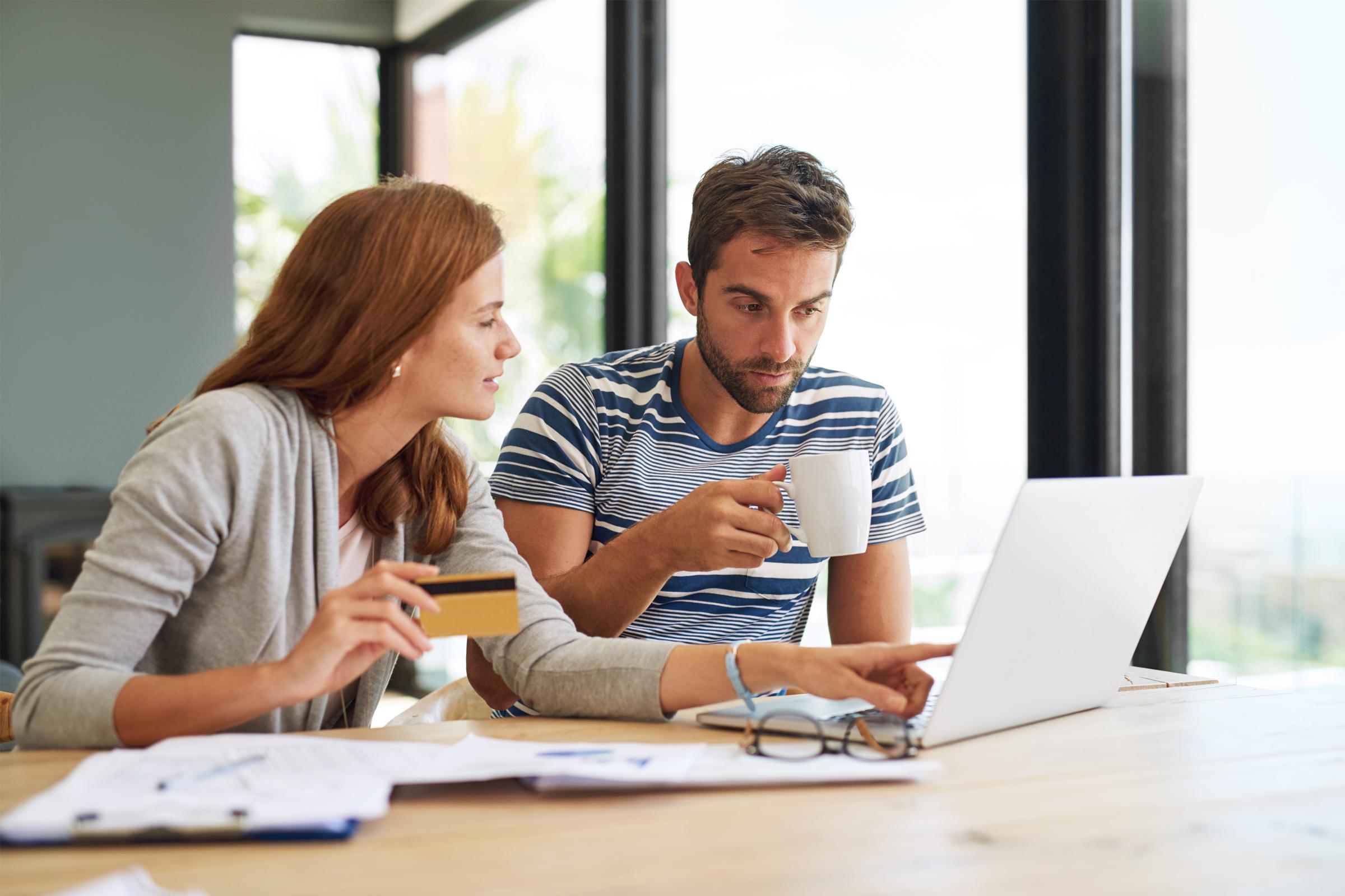 Fonduri UE nerambursabile sau credite: o întrebare frecventă pentru orice manager